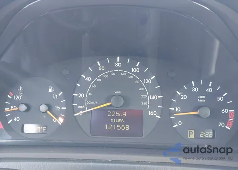 2003 Mercedes-Benz Clk 320 z USA, uszkodzony, nr VIN WDBLK65G03T138848